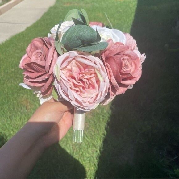 BENCENTRE 10" Dusty Rose and Cream Artificial Flowers Bridal Bouquet - Picture 3 of 10